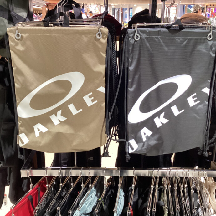 【新入荷】OAKLEY（オークリー）の万能ナップサックが登場！