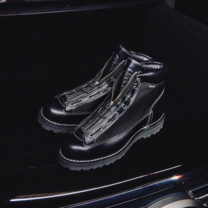10月16日(金)発売！【Danner】×【LAND CRUISER】