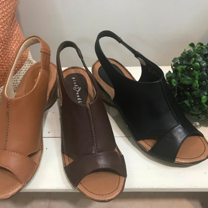 まだまだ使える人気のリゾートサンダル