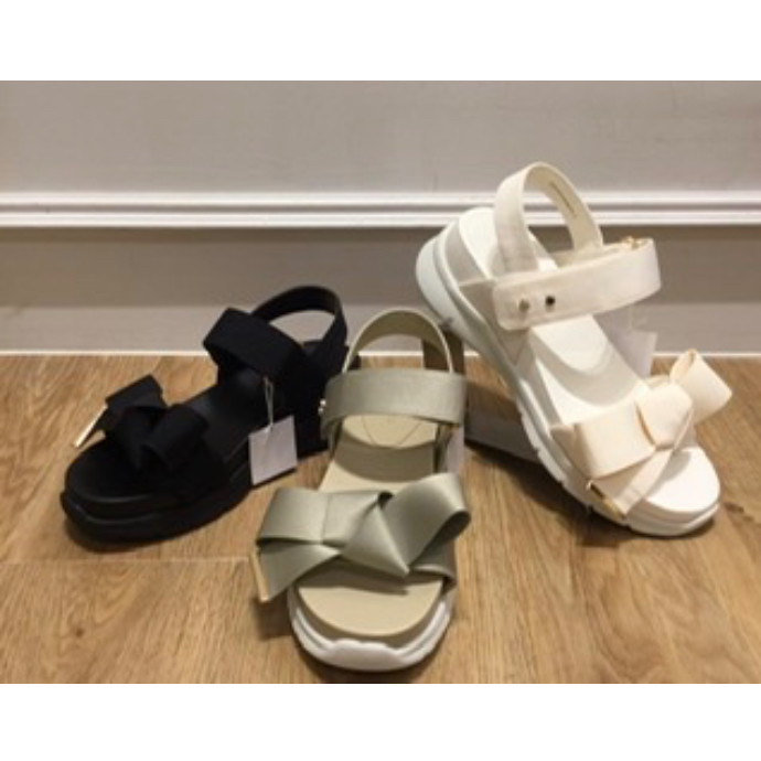 厚底フラットソールスポーティーサンダル/DR09059 ショップニュース：金沢フォーラス