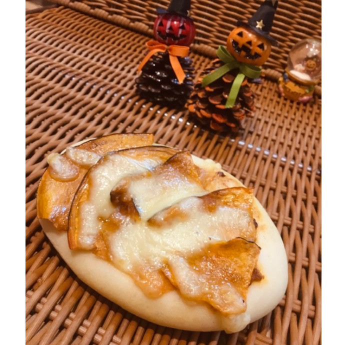 【🎃秋メニュー🎃】かぼちゃとカレーのフォカッチャ